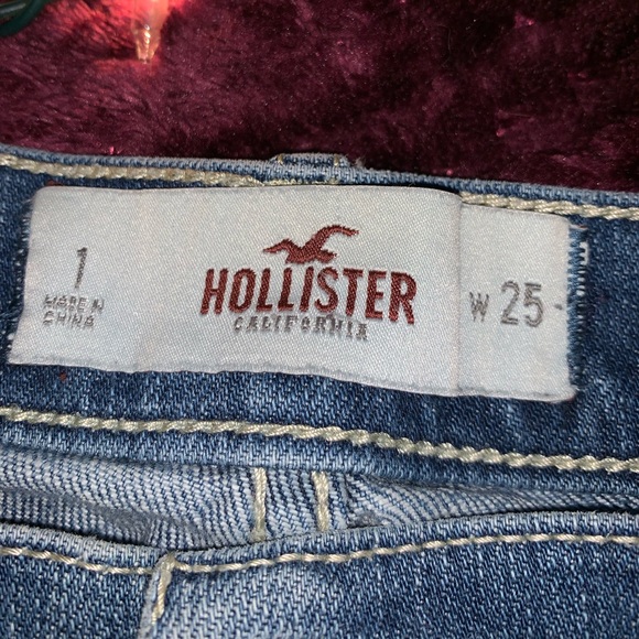 Hollister Jean Shorts *PRICE DROP* - Picture 3 of 3